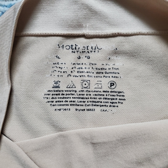 Motherhood Intimates Over Belly Spanx - Picture 6 of 6